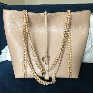Gold shoulder bag ✨🌟⭐️